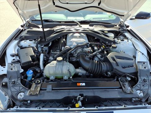 Used 2020 Ford Mustang Shelby GT500 w/ Technology Package image 10