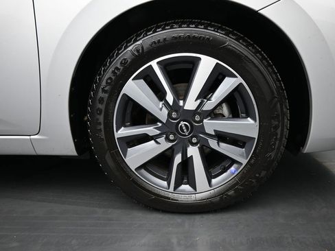 Used 2023 Nissan Versa SV image 10