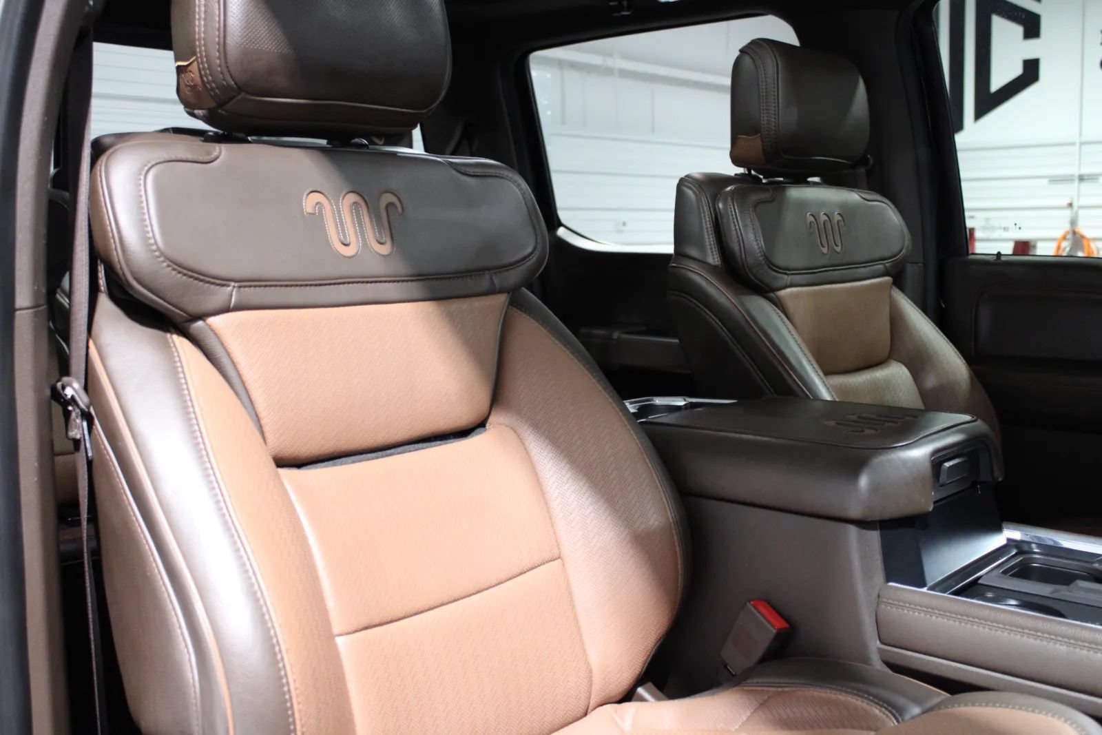 Used 2023 Ford F250 King Ranch w/ Tremor Off-Road Package AWD/4WD image 9