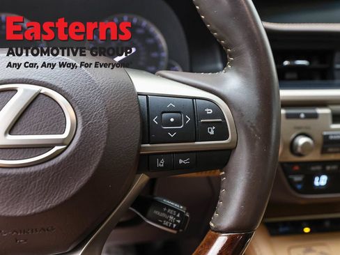 Used 2017 Lexus ES 350 w/ Navigation System Package FWD image 15