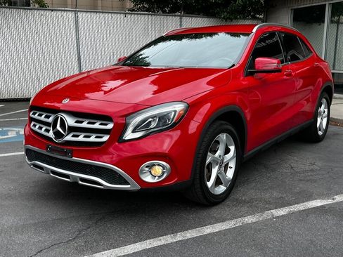 Used 2018 Mercedes-Benz GLA 250 4MATIC w/ Premium Package image 3