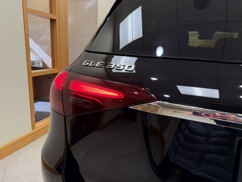 Certified 2025 Mercedes-Benz GLE 350 4MATIC image 26