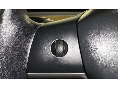 Used 2020 Tesla Model 3 Long Range AWD/4WD image 18