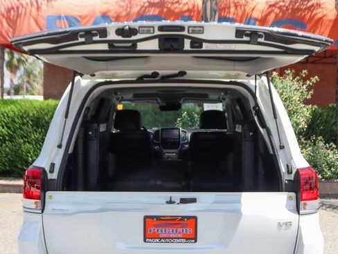 Used 2018 Toyota Land Cruiser AWD/4WD image 8