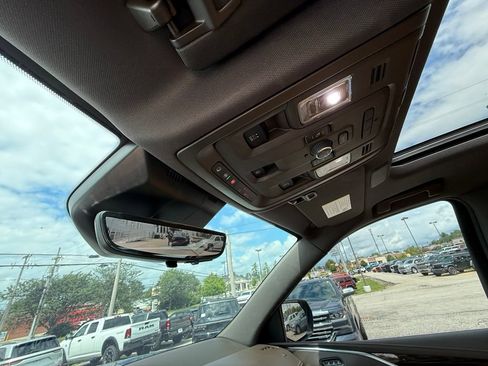 Used 2023 Cadillac Escalade Sport AWD/4WD image 23