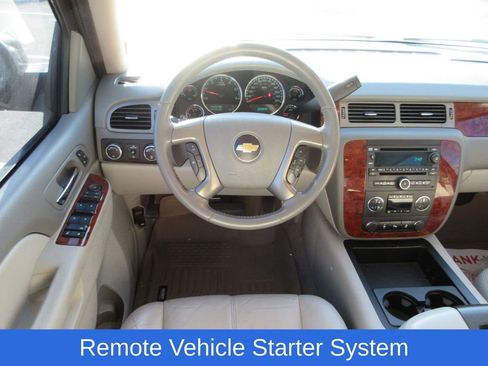 Used 2012 Chevrolet Tahoe LT w/ Luxury Package AWD/4WD image 7