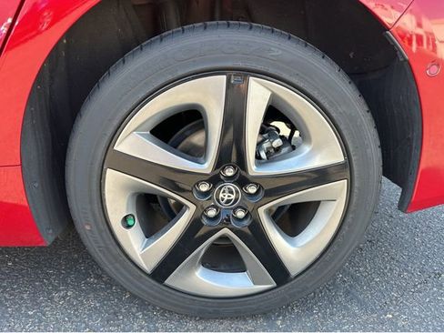 Used 2019 Toyota Prius Limited image 15