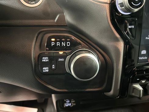 Used 2024 RAM 2500 Big Horn w/ Safety Group image 19