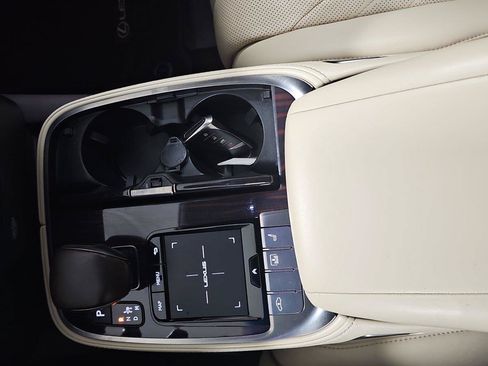 Used 2018 Lexus LS 500 AWD w/ Luxury Package image 19