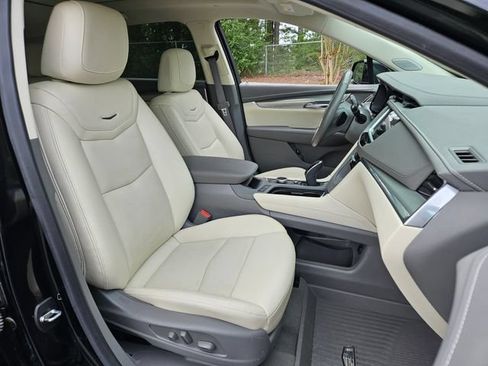 Used 2023 Cadillac XT5 Premium Luxury w/ LPO, Floor Liner Package AWD/4WD image 20