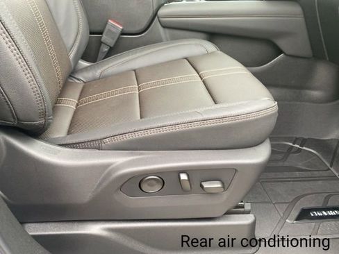 New 2026 Chevrolet Tahoe High Country AWD/4WD image 38