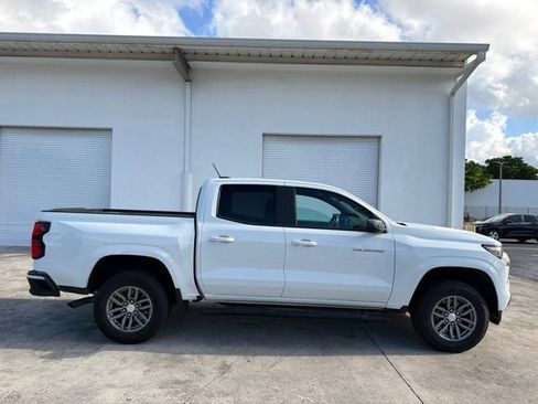 Used 2024 Chevrolet Colorado LT w/ LT Convenience Package III RWD image 8