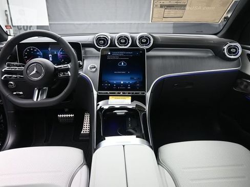Used 2026 Mercedes-Benz GLC 300 image 9