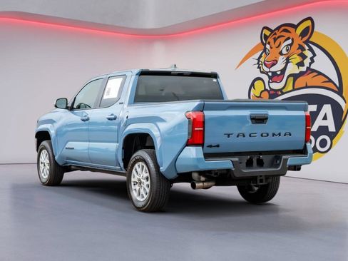 Used 2026 Toyota Tacoma SR5 AWD/4WD image 7