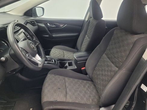 Used 2020 Nissan Rogue Sport SV image 17