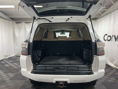 Used 2016 Toyota 4Runner SR5 image 17