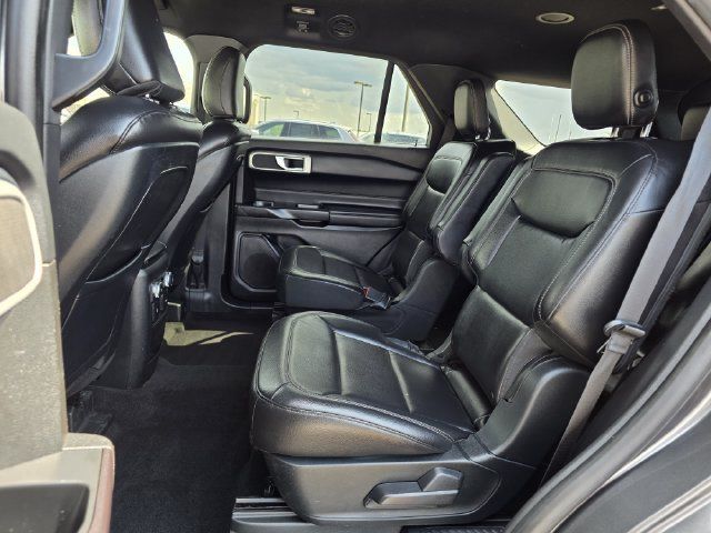 Used 2020 Ford Explorer XLT w/ Equipment Group 202A RWD image 17