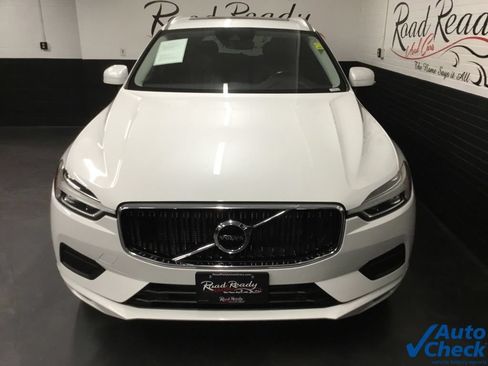 Used 2018 Volvo XC60 T5 Momentum w/ Vision Package AWD/4WD image 4