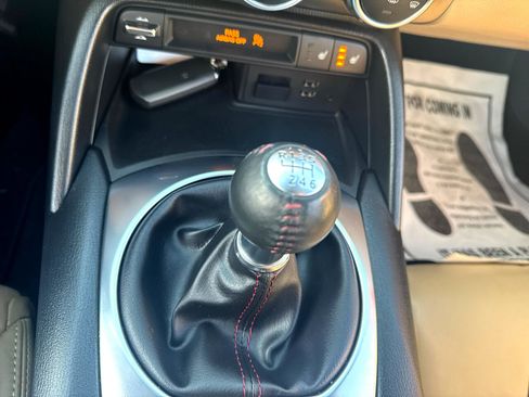 Used 2017 MAZDA MX-5 Miata RF Grand Touring image 40