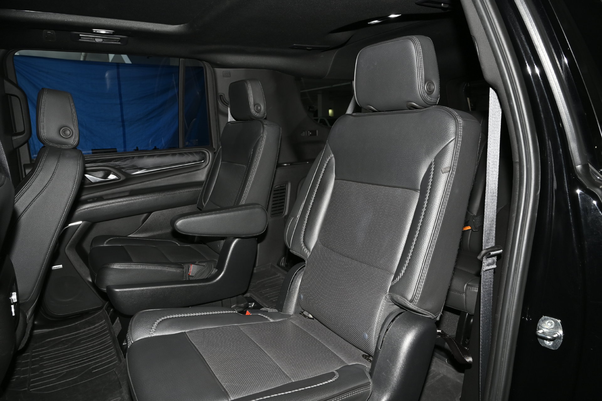 Used 2023 GMC Yukon XL Denali RWD image 16