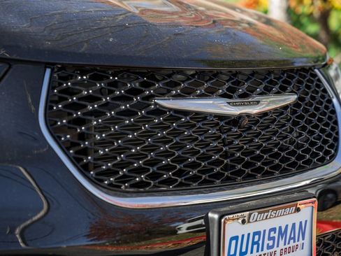 New 2026 Chrysler Pacifica Select image 11