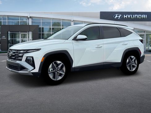New 2026 Hyundai Tucson SEL FWD image 2