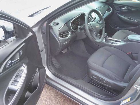 Used 2024 Chevrolet Malibu LT FWD image 5