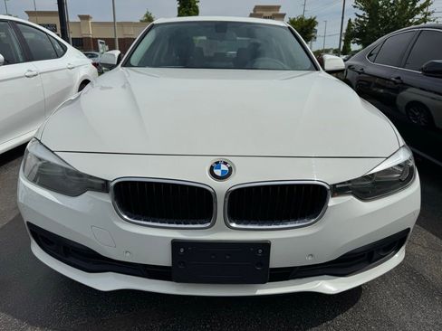 Used 2017 BMW 320i Sedan RWD image 6