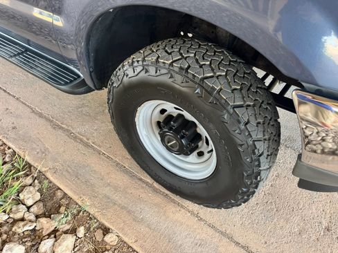 Used 2003 Ford Excursion XLT AWD/4WD image 28