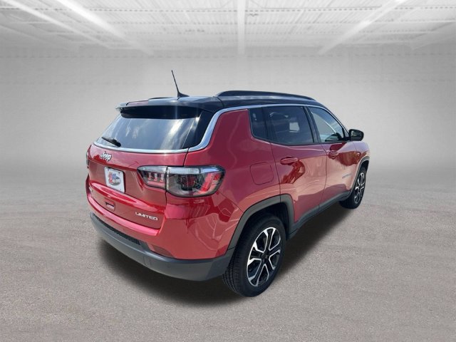 Used 2023 Jeep Compass Limited AWD/4WD image 7