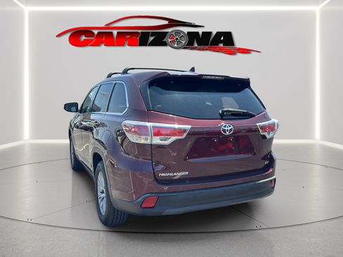 Used 2015 Toyota Highlander Plus FWD image 8
