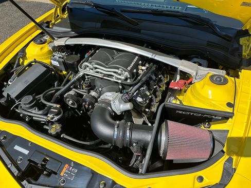 Used 2015 Chevrolet Camaro SS w/ SS Performance Package RWD image 28