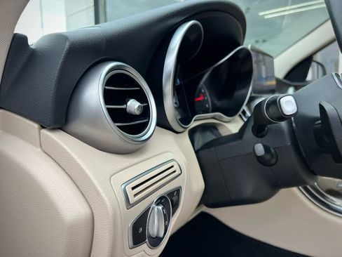 Used 2019 Mercedes-Benz C 300 Sedan image 43