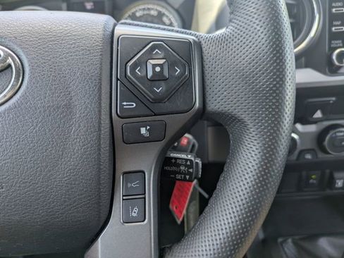 Used 2022 Toyota Tacoma TRD Sport w/ Technology Package AWD/4WD image 26