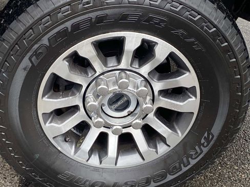 Used 2022 Ford F250 Lariat w/ Lariat Value Package image 30