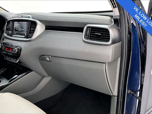 Used 2020 Kia Sorento SX image 21