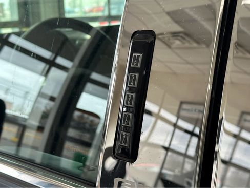 Used 2023 Ford F150 Limited image 16