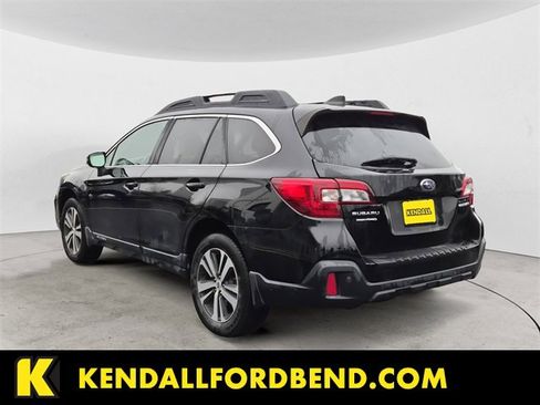 Used 2018 Subaru Outback 2.5i Limited image 3