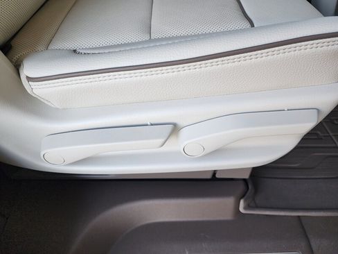 Used 2023 GMC Yukon Denali w/ LPO, Floor Liner Package RWD image 77