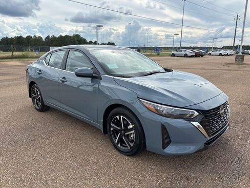 New 2025 Nissan Sentra SV image 4