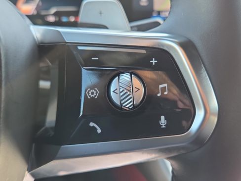 Certified 2023 BMW 740i RWD image 22