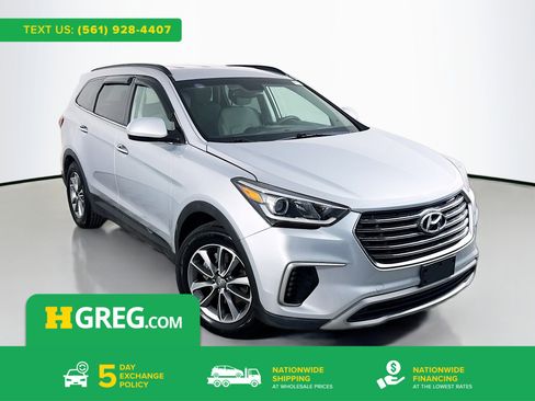 Used 2018 Hyundai Santa Fe SE FWD image 1