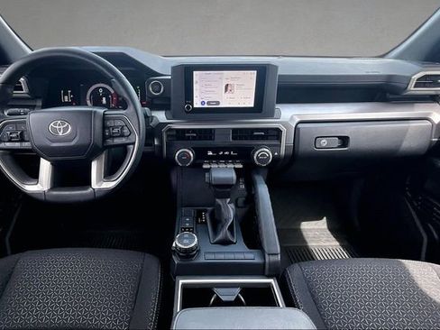 Used 2025 Toyota 4Runner SR5 AWD/4WD image 14