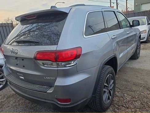 Used 2020 Jeep Grand Cherokee Laredo w/ 18" Wheel & 8.4" Radio Group AWD/4WD image 8