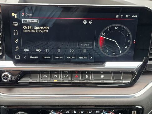 Used 2024 GMC Sierra 1500 SLT image 12