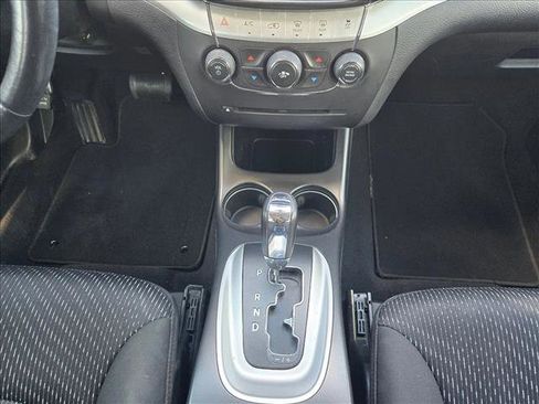 Used 2018 Dodge Journey SE w/ Popular Equipment Group image 12