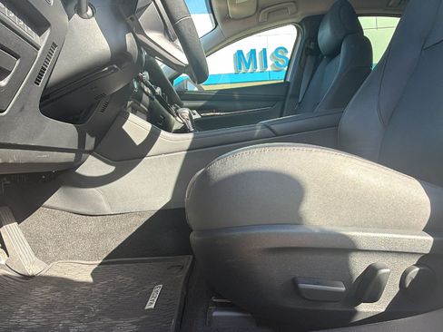 Used 2023 MAZDA MAZDA3 s AWD/4WD image 10