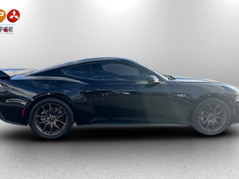 Used 2024 Ford Mustang GT Premium image 6