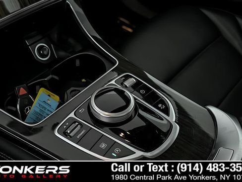 Used 2018 Mercedes-Benz GLC 300 4MATIC image 20