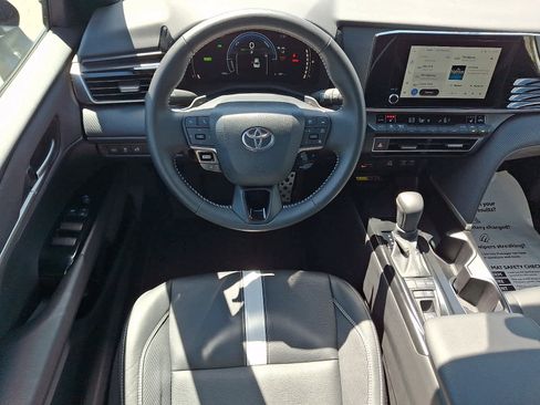 Certified 2025 Toyota Camry SE AWD/4WD image 13